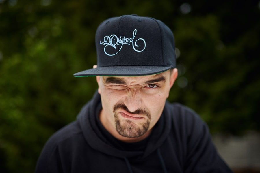 Compagnie Joe sature - festival de rue Lisieux Grands Ouverts