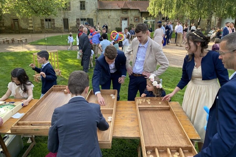 Clown Lotto : Liturgie de la connerie. Spectacle au festival Lisieux Grands Ouverts 2023